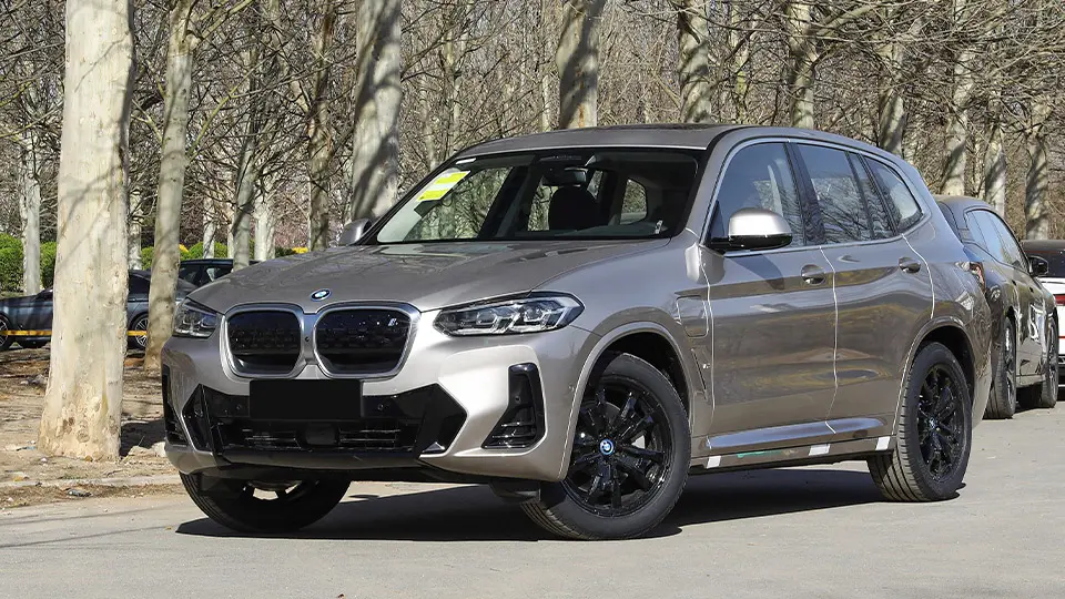 BMW iX3 2022 کاور محافظ رنگ بدنه خودرو BMW iX3 2022 - Image 1