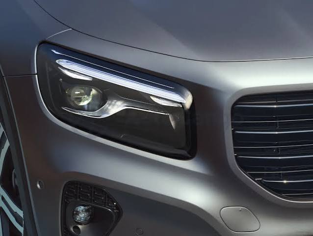 Headlight Cover Mercedes-Benz GLB200 2024-2025 کاور چراغ GLB200 2025-2024 - Image 1