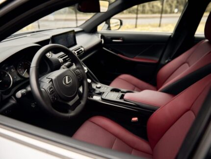Lexus IS 2021 Interior