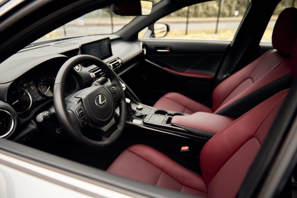Lexus IS 2021 Interior