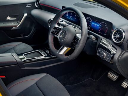 Mercedes-Benz A180L 2024-2025