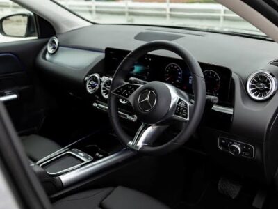 Mercedes-Benz GLA200 2024